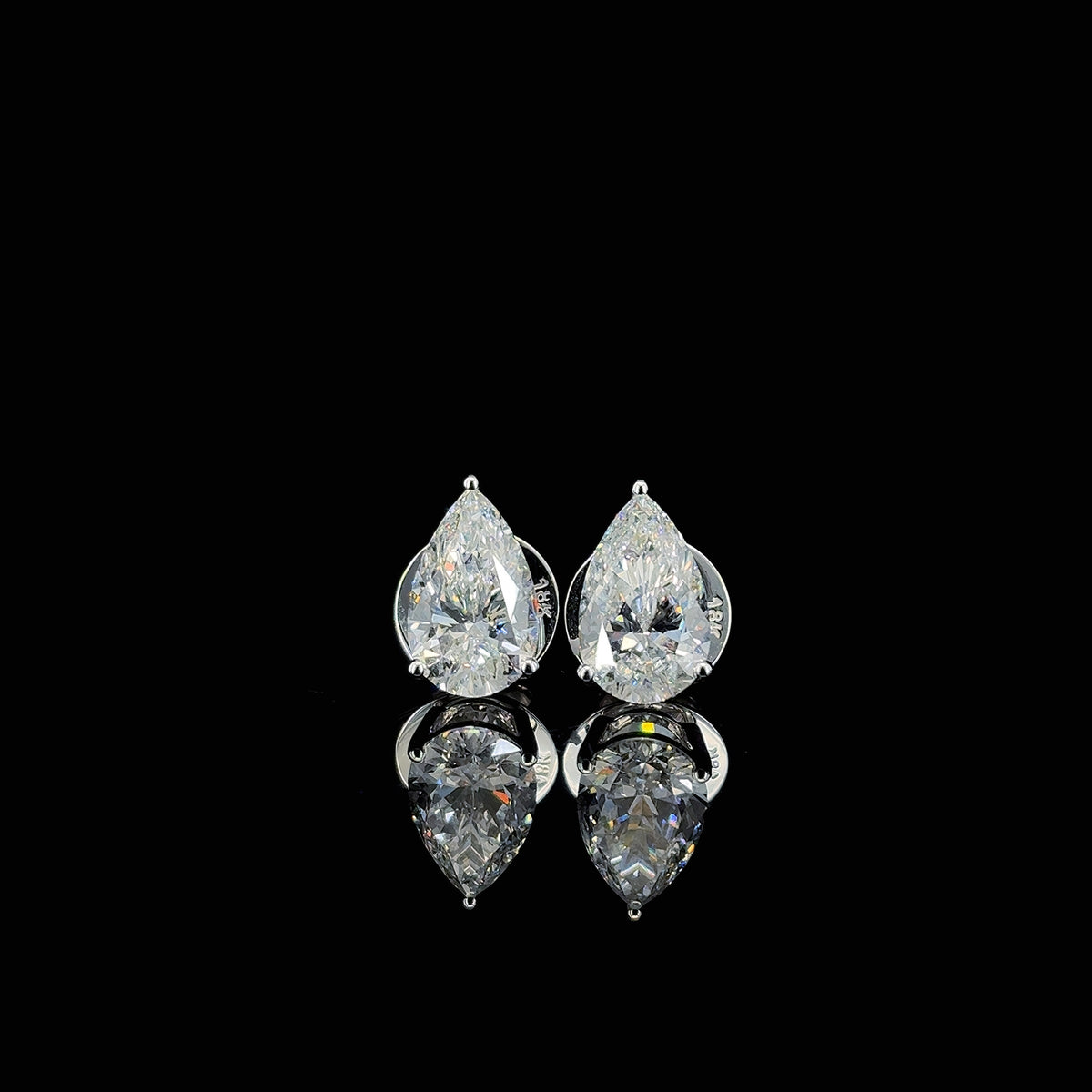 Pear-Shaped Lab-Grown Diamond Stud Earrings
