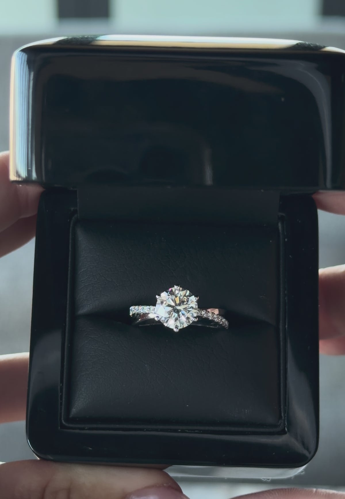 2.05 carat round brilliant-cut crossover diamond ring in white gold